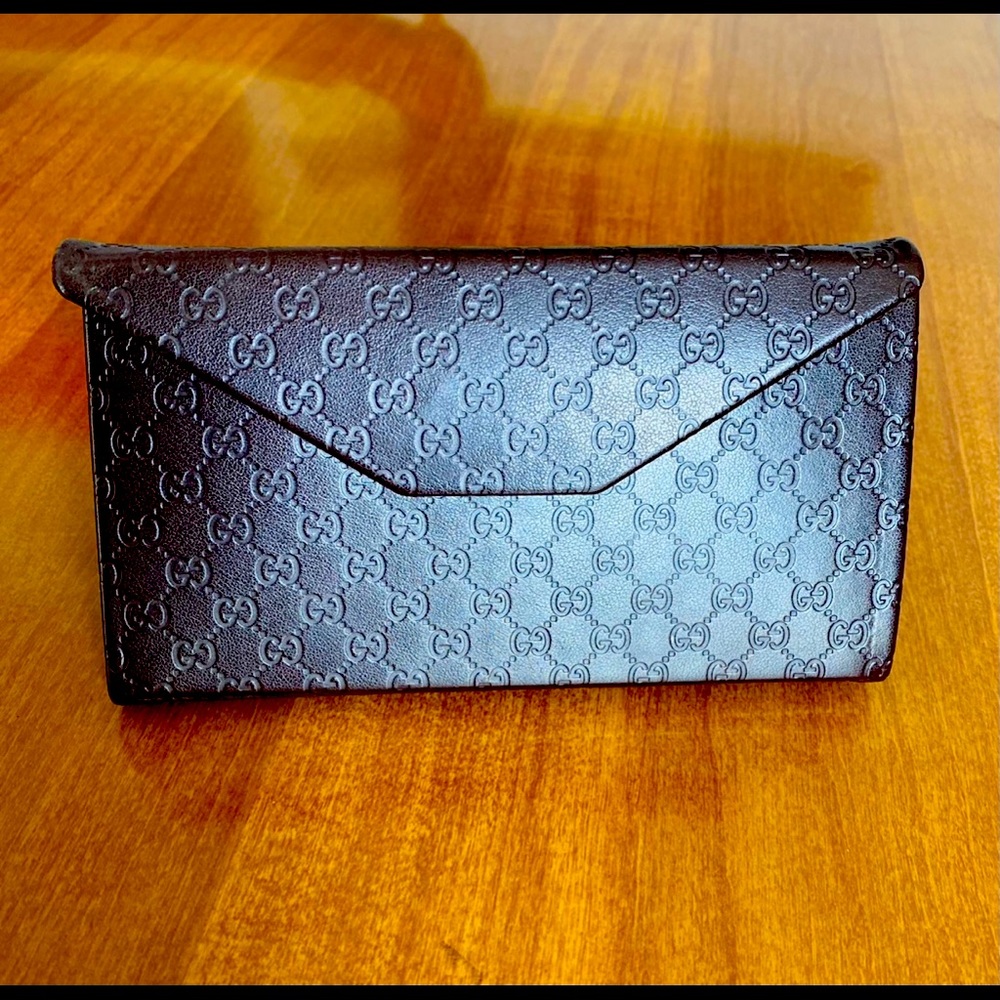 Gucci leather sunglasses case